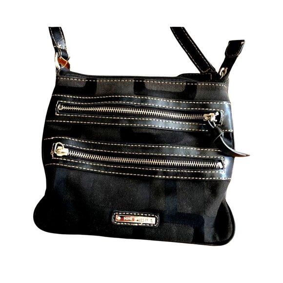 NINE WEST -BLACK CROSSBODY BAG2 Zip Pockets outside & 1 Inside. - Picture 3 of 10